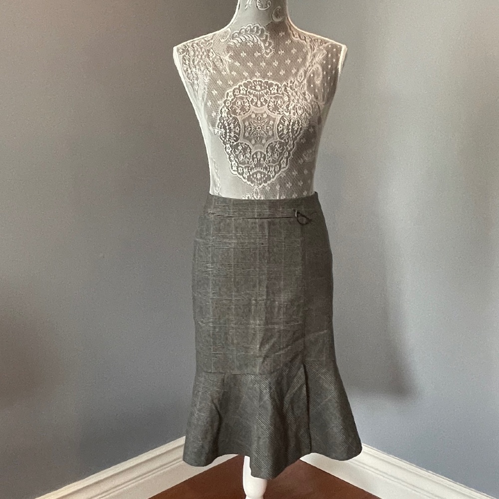 Fit & Flare Midi Business Skirt - Picture 2 of 8